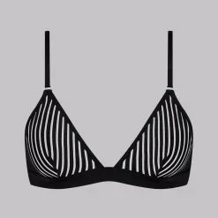 Maison Close Bande à Part Delicate Triangle Bra -Stockings Shop Mayfair Stockings Trianglebra BandeaPart SG triangle BAP 560090 2 640x960 crop center 2x 26