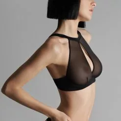 Maison Close Pure Tentation Wire Bra -Stockings Shop Mayfair Stockings608064 pure tentation noir 0520 2560x3840 crop center 215
